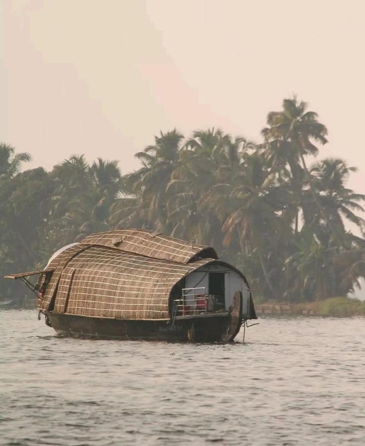 Rajatheeram Beach Homestay & Backwater Cruise Alleppey Alappuzha 외부 사진